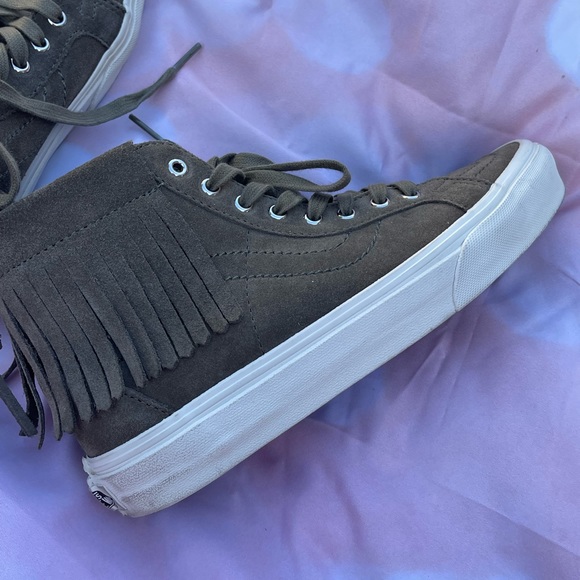 Vans Women’s Sk8-hi Moc Suede With Fringe - Picture 4 of 16